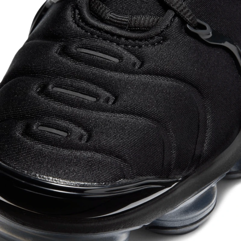 Nike Air Vapormax Plus Shoe - Women's 7 Nike Air Vapormax Plus Shoe - Women's - Image 7